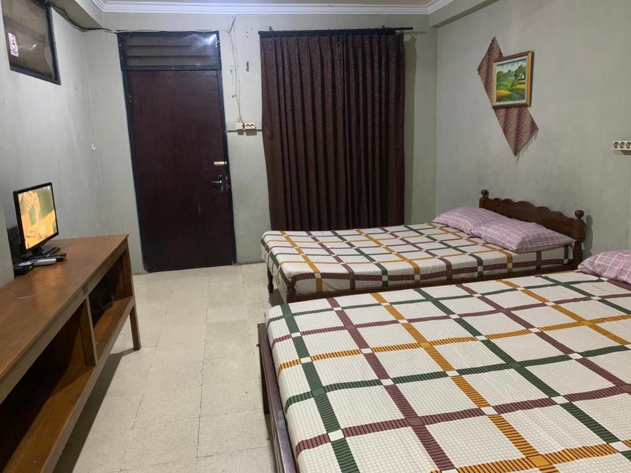 Hotel Pelangi Hs Ngabean Exteriér fotografie